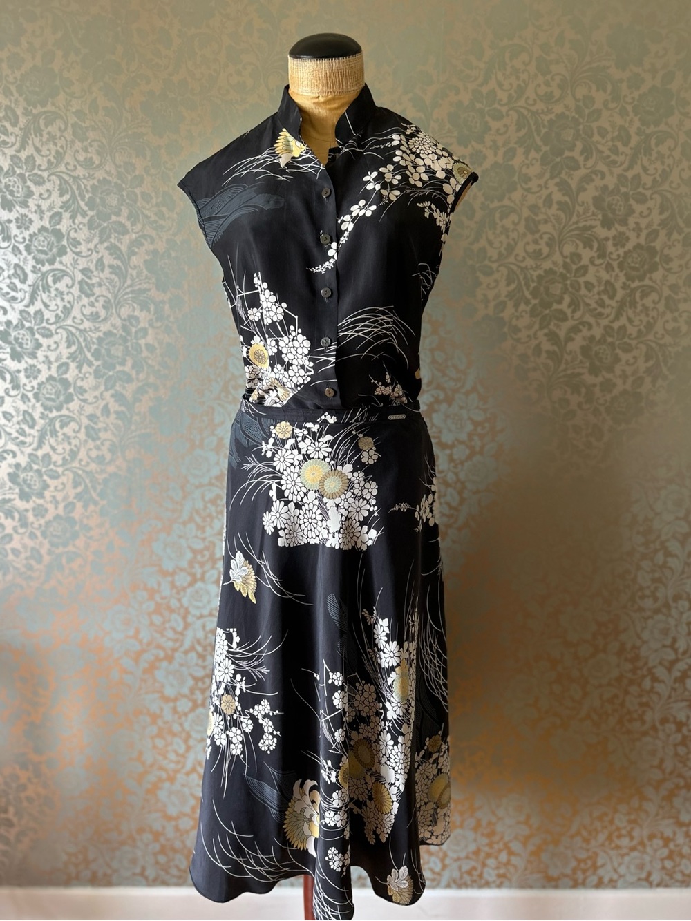 Pure Silk Vintage GEIGER Collections 2Piece Skirt Set Black Floral Austria Sz 38